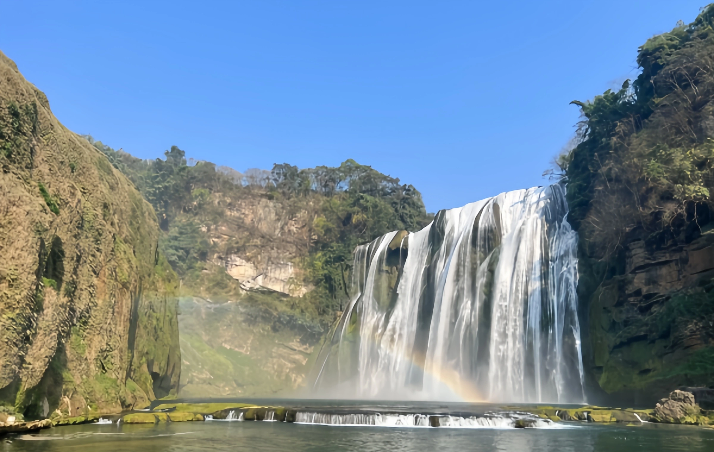 Huangguoshu Waterfall: Symphony of Thunder and Softness of Asia's First Waterfall