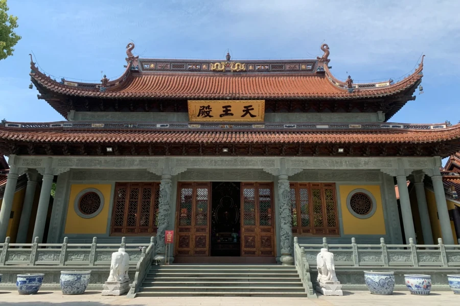 Wanfo Pavilion: A Journey to a Pure Land of Ten Thousand Buddhas on the Ancient City Wall