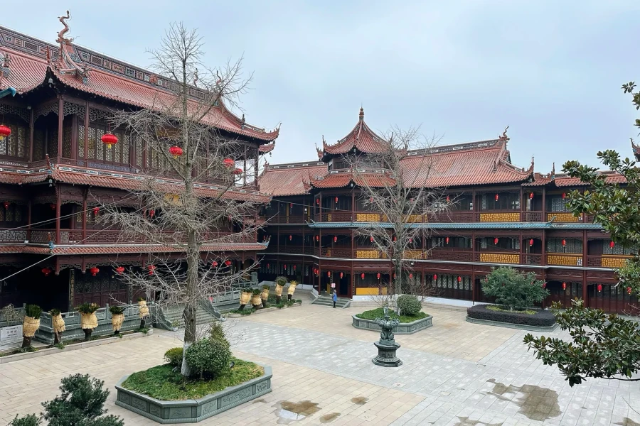 Wanfo Pavilion: A Journey to a Pure Land of Ten Thousand Buddhas on the Ancient City Wall-3