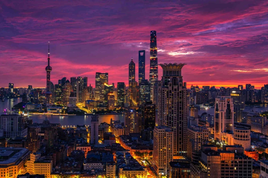 Shanghai Tower: A Vertical Symphony from the Banks of the Huangpu River to the Clouds' Summit-3