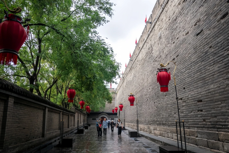 Xi'an Ancient City Wall: A journey through time from military fortress to cultural living room-4