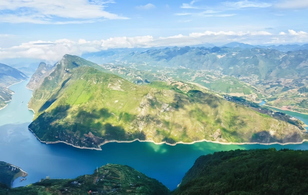 The Three Gorges of the Yangtze River: an epic of mountains and rivers, a flowing corridor of Chinese civilization-2