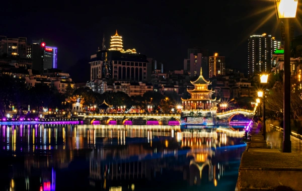 Jiaxiu Pavilion: A 400-Year Guardian of Culture Upon the Fuyu Bridge-3