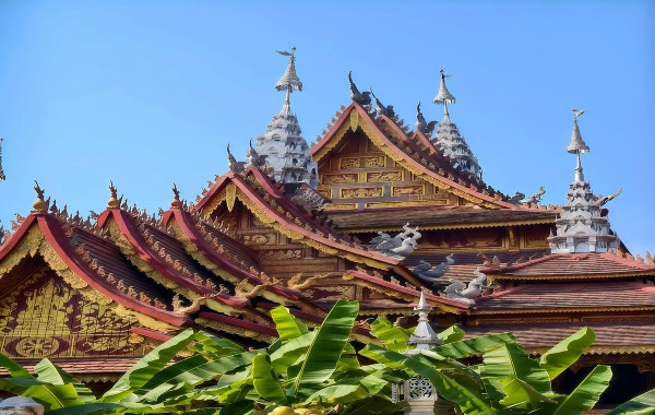 Manting Park: A Journey to Discover the Soul of the Dai King's Royal Garden