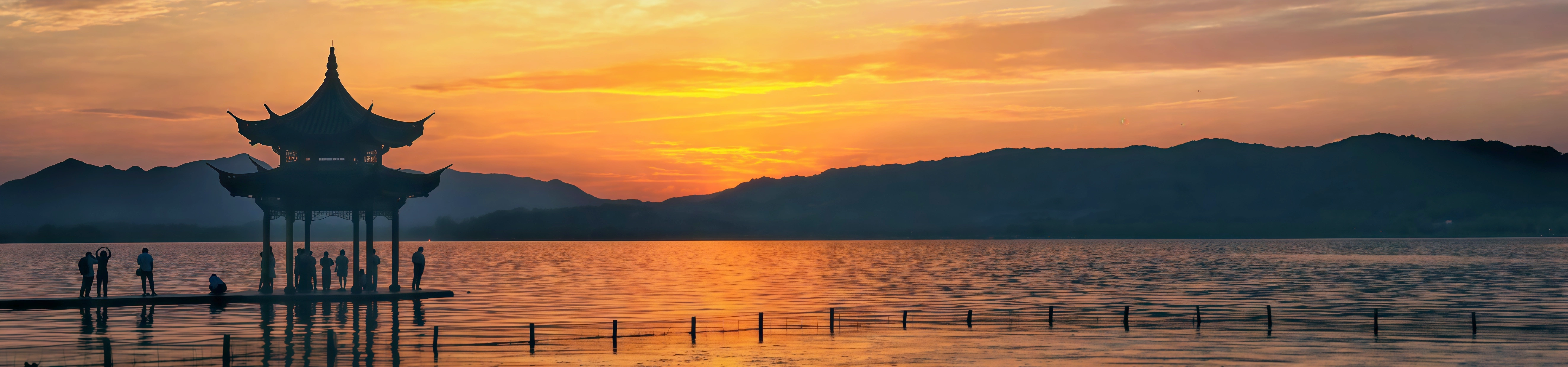Hangzhou para amantes: una escapada romántica de belleza intemporal, momentos íntimos y melodías encantadoras