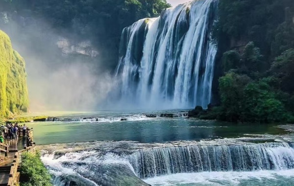 Shanghai Zhangjiajie Guiyang Chongqing 10-Day Tour